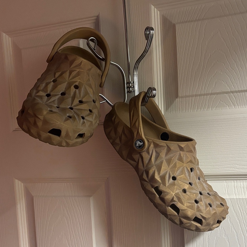 CROCS Brown Geometric Mules